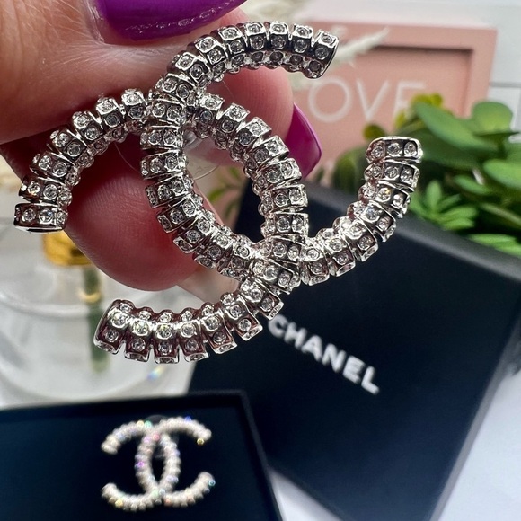 CHANEL XL Silver Crystal Interlocking CC Logo Stud Earrings - Picture 4 of 8